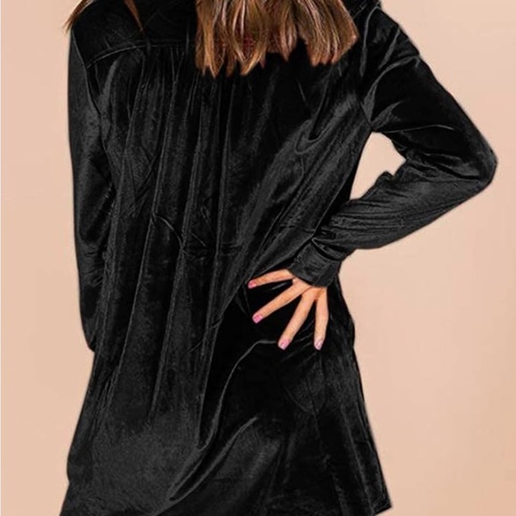 Caitefaso Womens Velvet Button Down - Picture 3 of 12